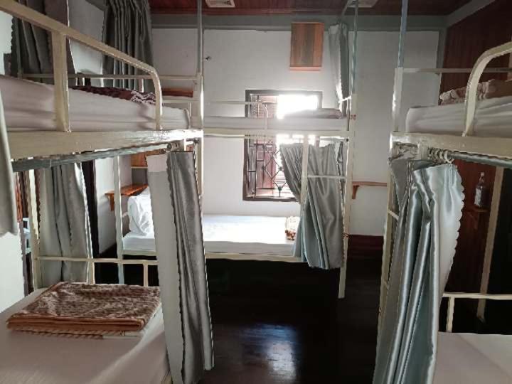 City Backpackers & Travel Luang Prabang Dış mekan fotoğraf